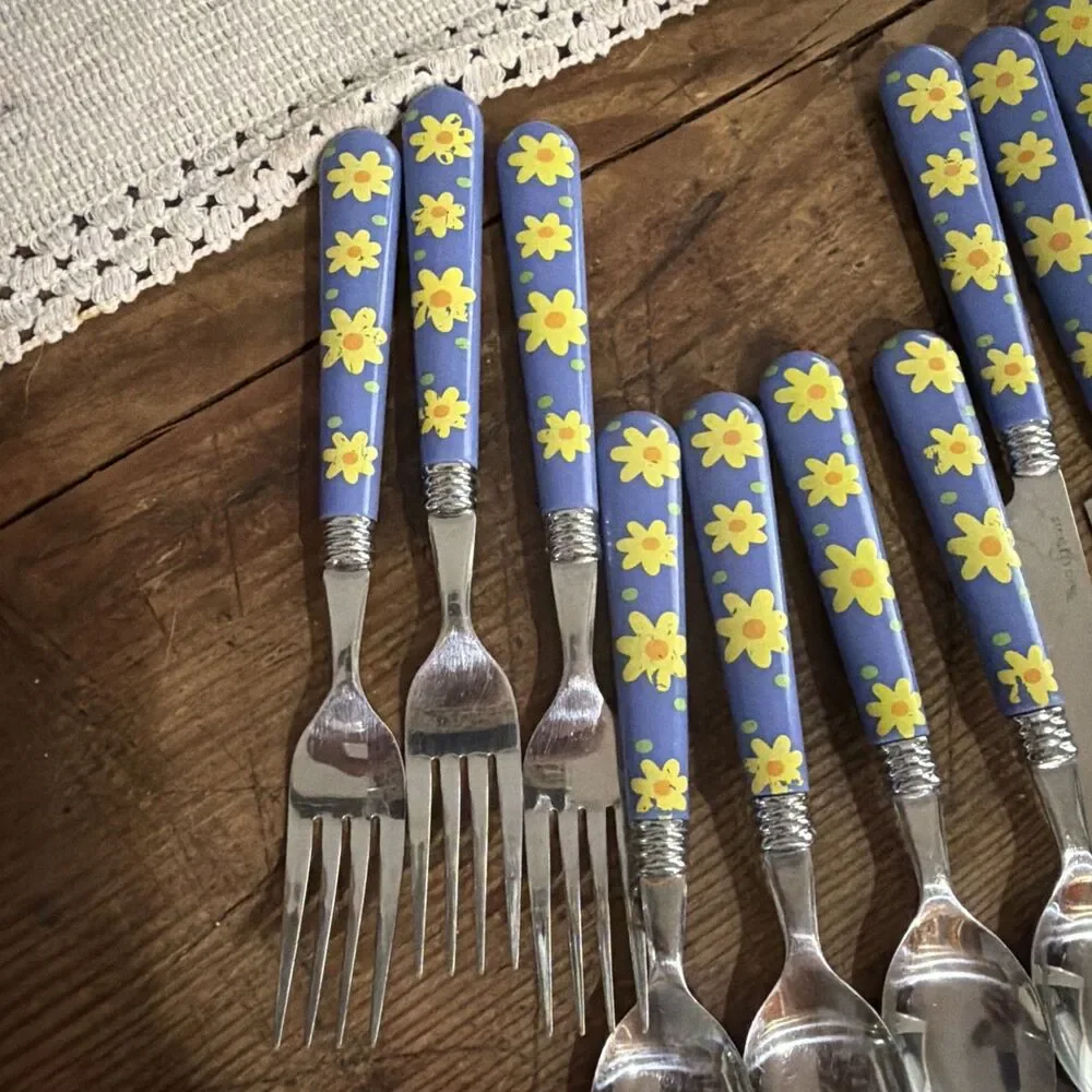 Vintage Blue Daisy Flatware Set 11Pc Stainless Steel Plastic Handle Floral Retro